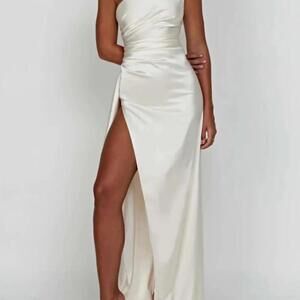 White One Shoulder Dress Size 3 B 20